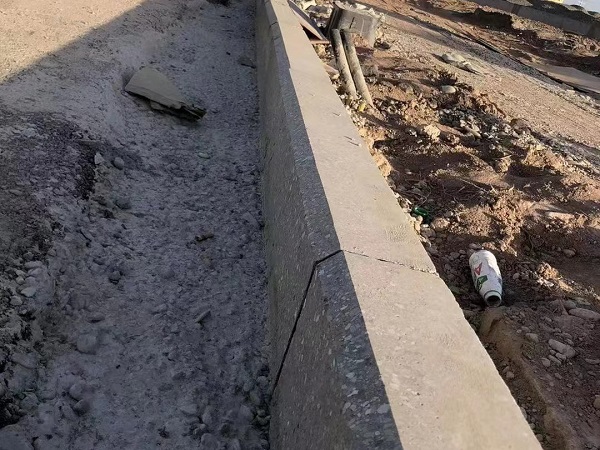 仿石路沿石