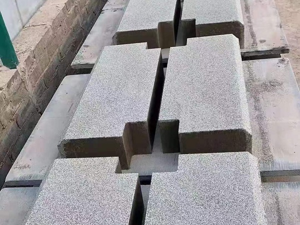 仿石路沿石